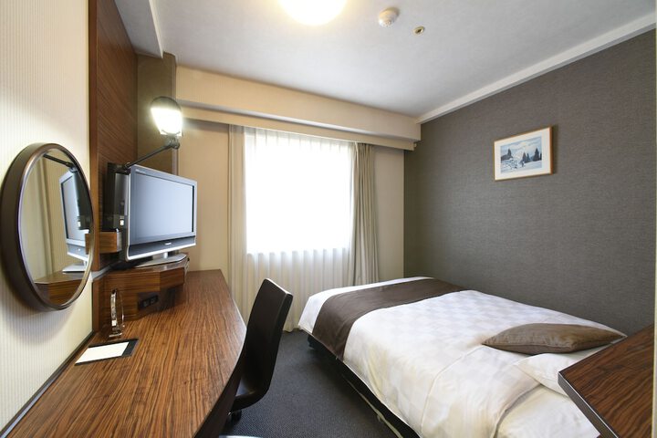 Room 3 of 50