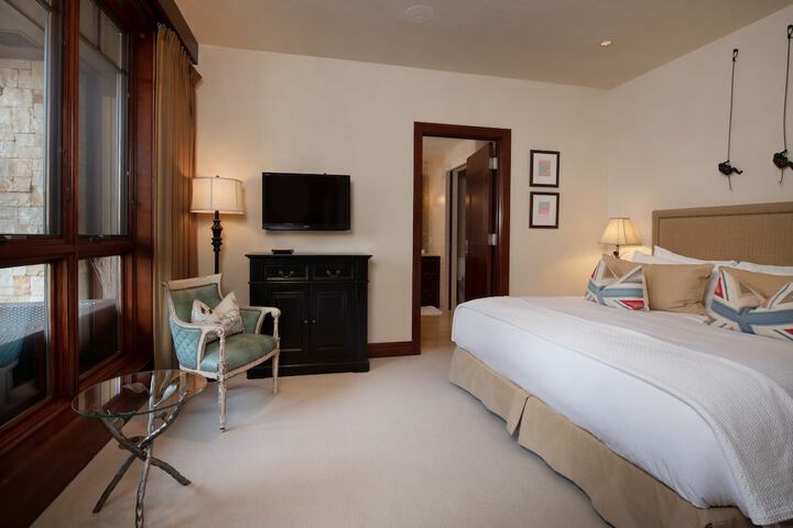 Room 20 of 158