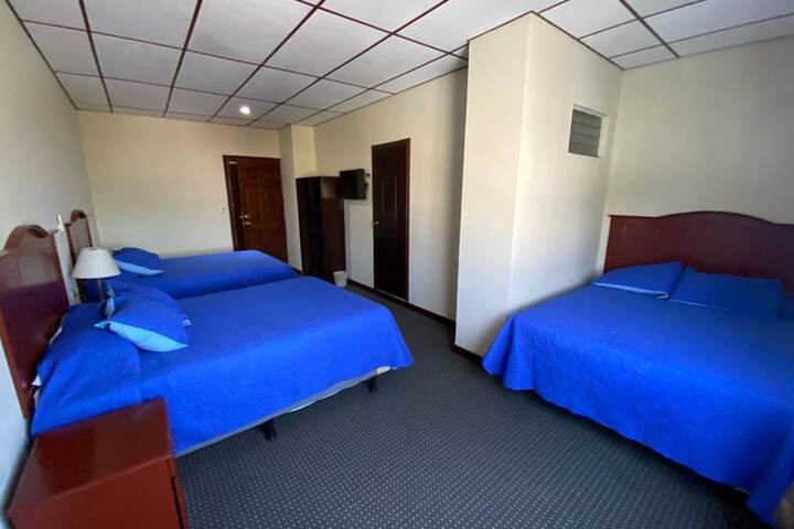 Room 5 of 16