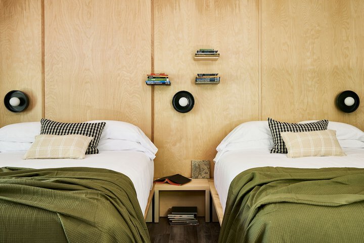 2 Queen Beds (1 of 14)