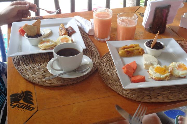 Breakfast/Coffee Service 180 of 228