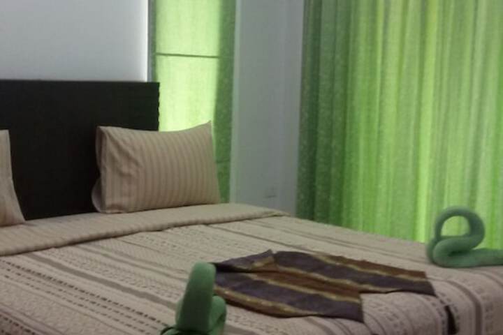 Room 14 of 32
