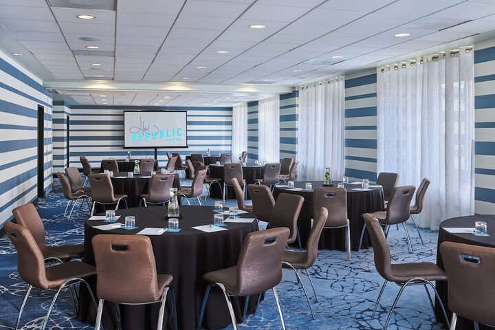 Meeting facility