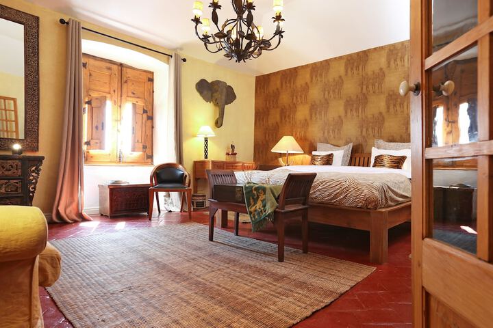 Room 6 of 36