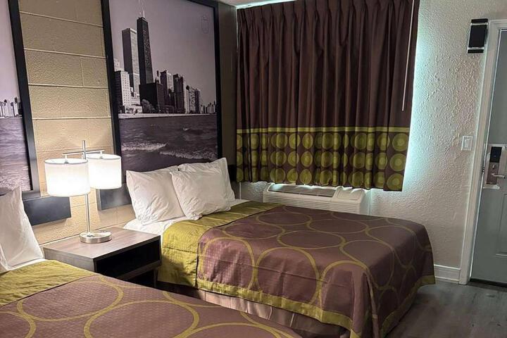 Double Accessible King Size Bed (5 of 7)