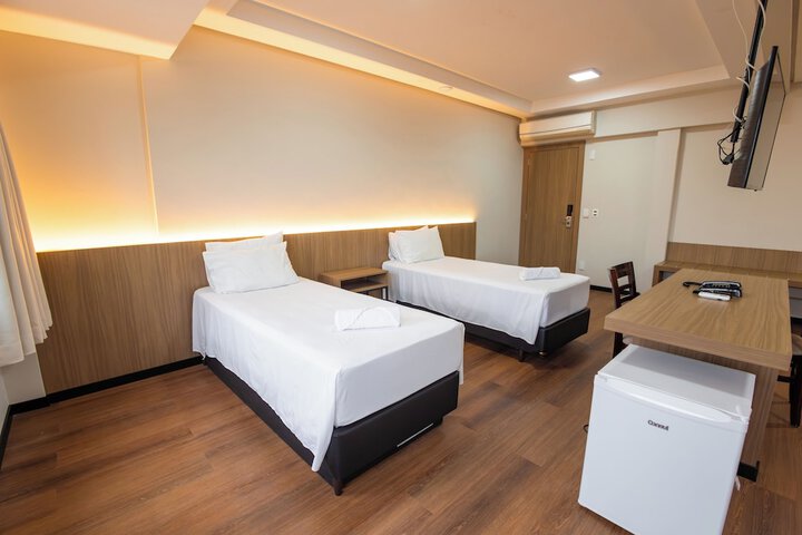 Room 8 of 22