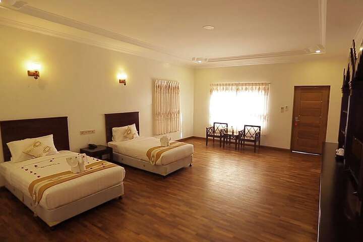 Room 7 of 25