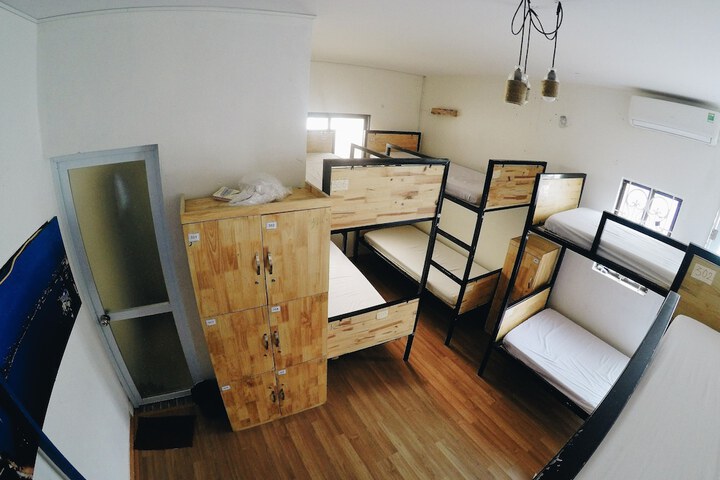 Room 11 of 28