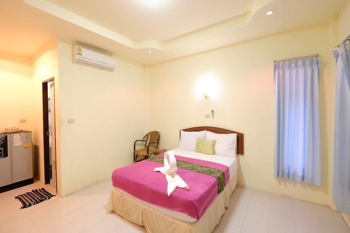 Room 5 of 25