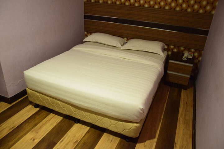 Room 19 of 41