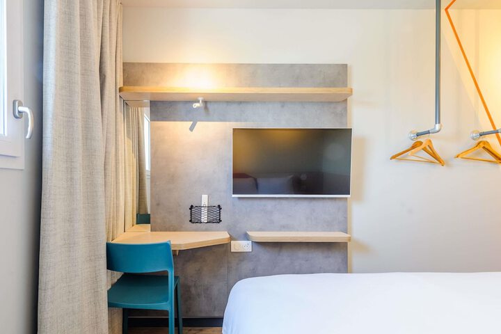 Room 29 of 77