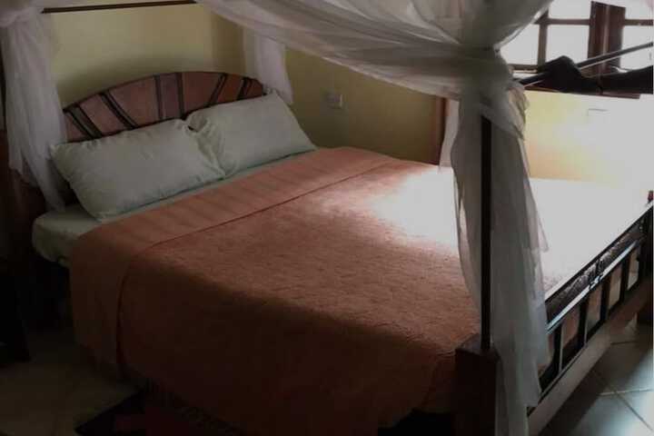 Room 3 of 10
