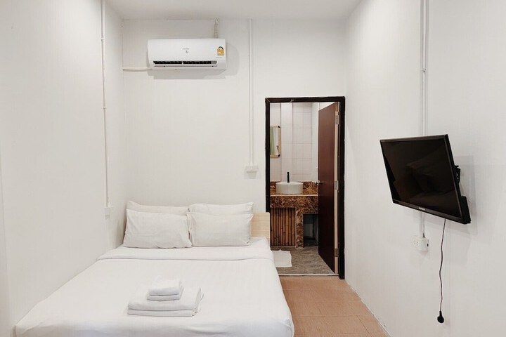 Room 45 of 99