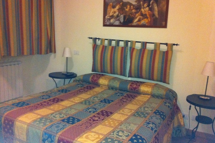 Room 3 of 33