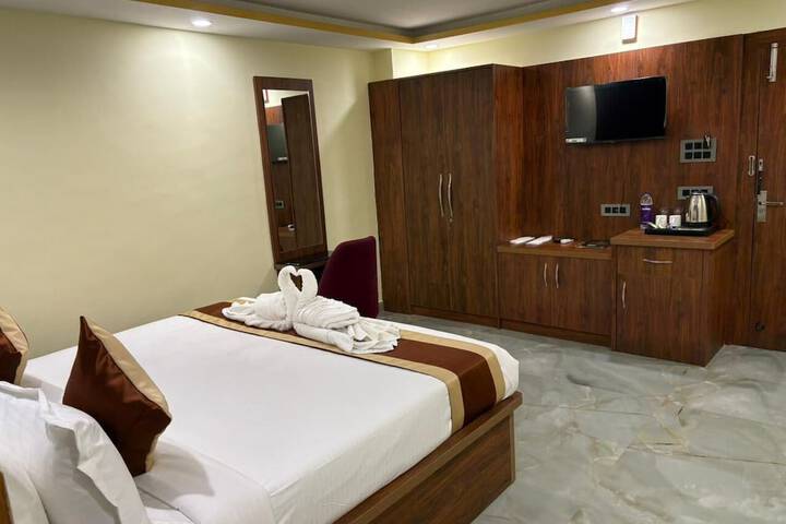 Room 4 of 53