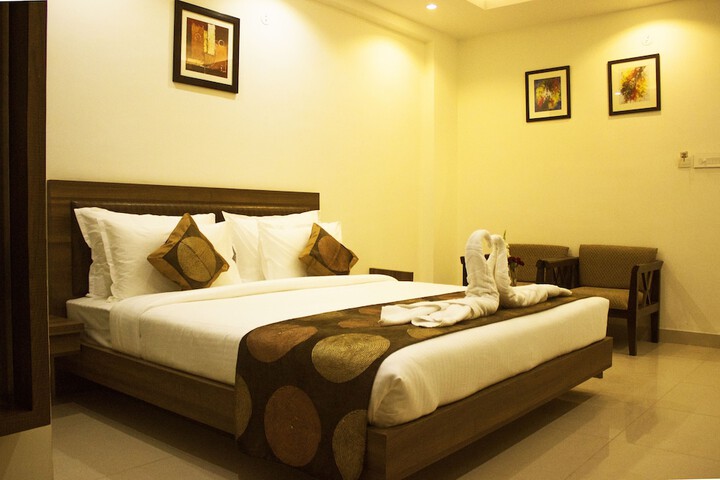 Room 8 of 34