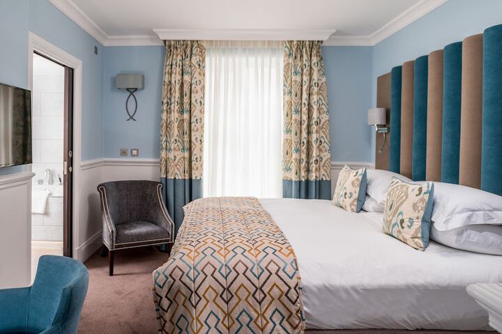 Room 5 of 60