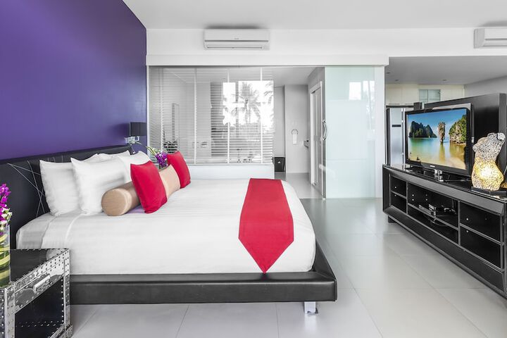 Room 12 of 147