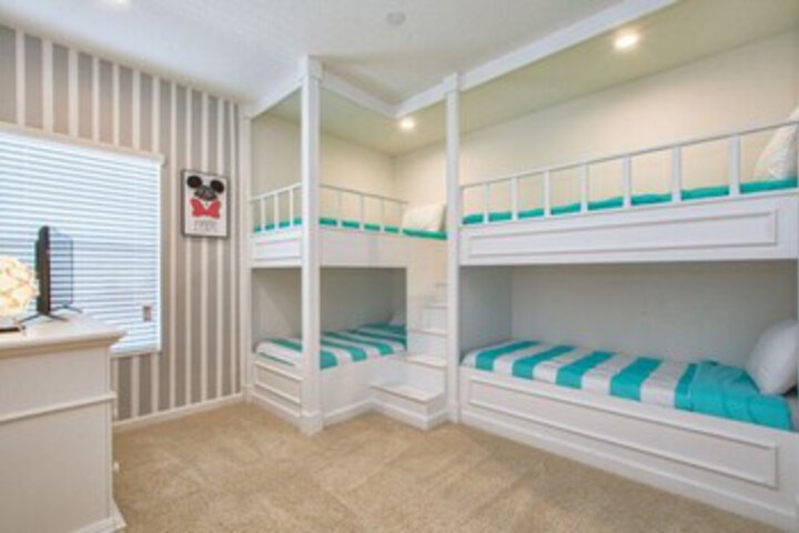 Room 140 of 170