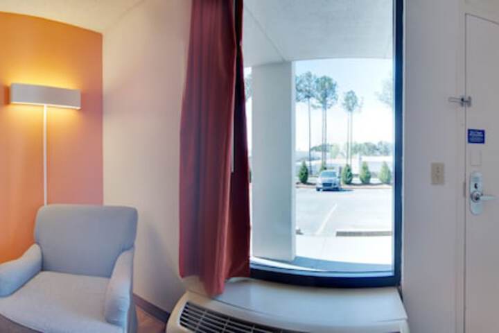 Deluxe Room 1 Double Bed Accessible (9 of 14)