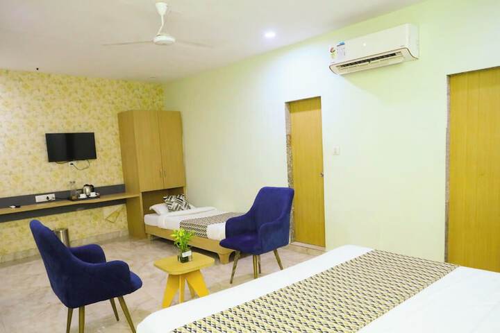 Room 3 of 42