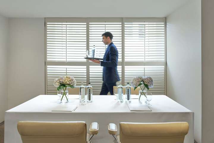 Business Center 205 of 250