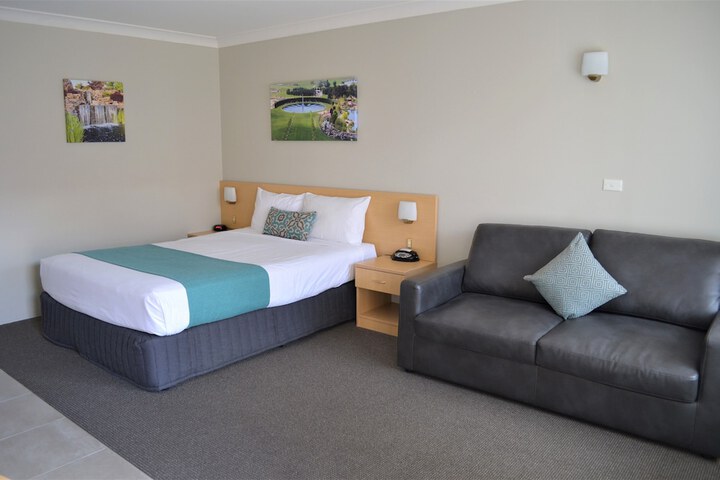 Room 12 of 79