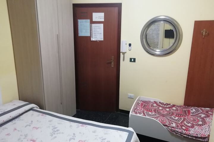 Room 16 of 46