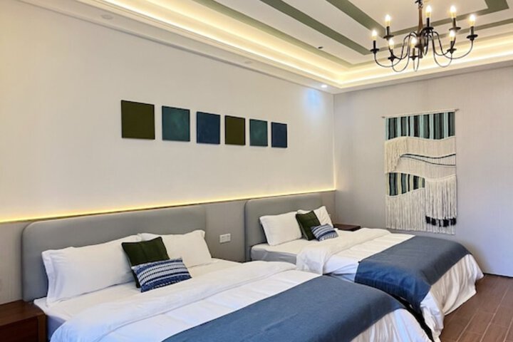 Room 14 of 30