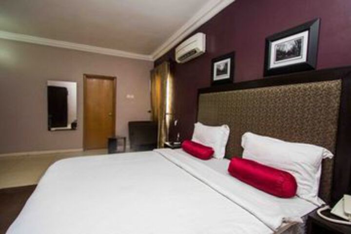 Room 26 of 53