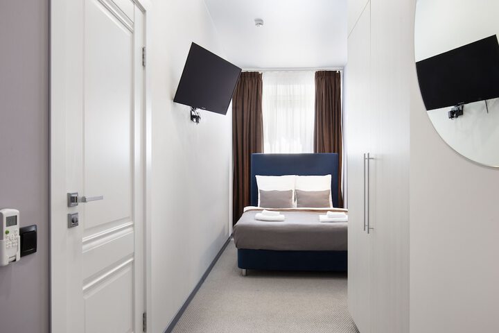 Room 18 of 20