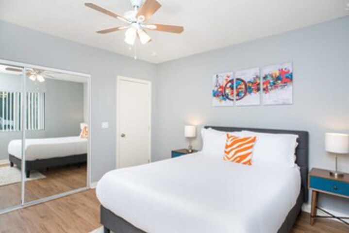 Room 18 of 23