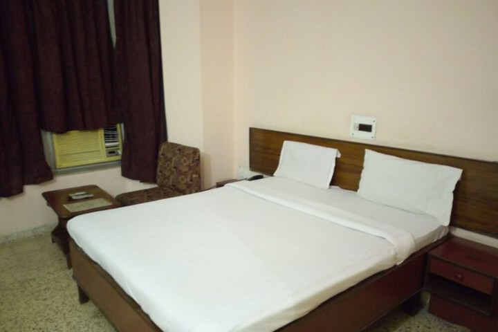 Room 7 of 29