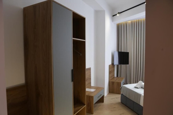 Room 12 of 52