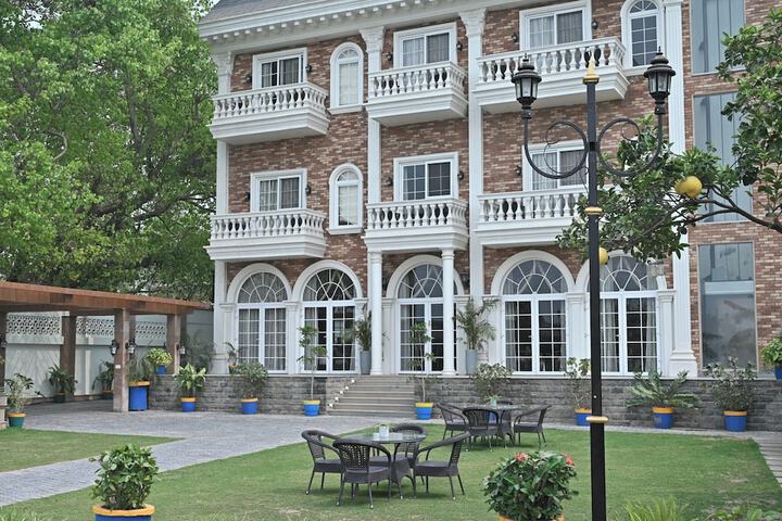 Hotel 136 of 161