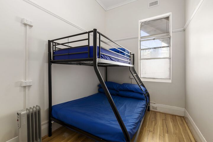 Room 3 of 21