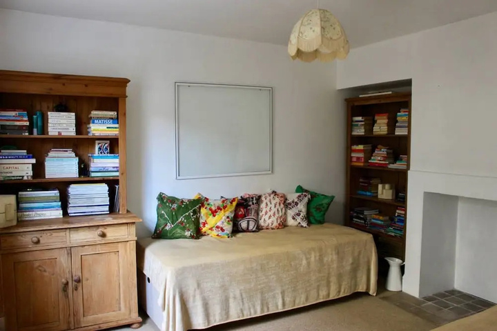Room 2 of 13