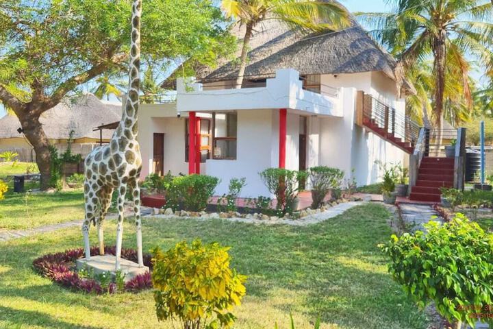 Giraffe House in Vilanculos