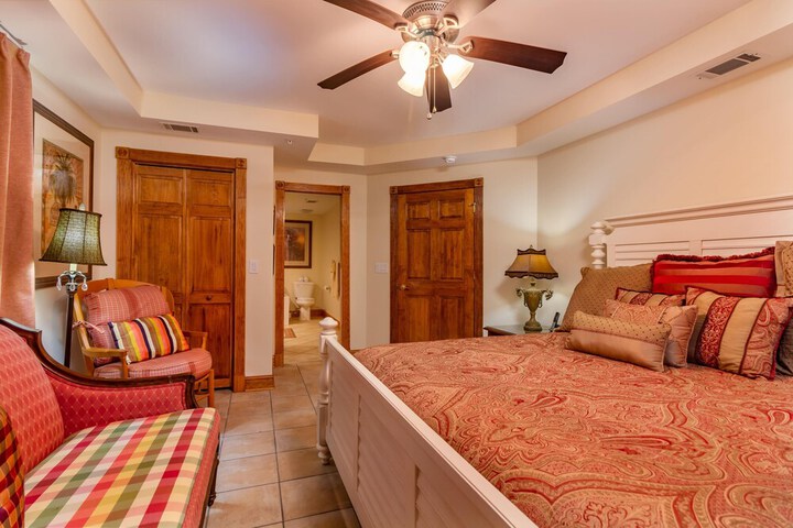 Room 4 of 71