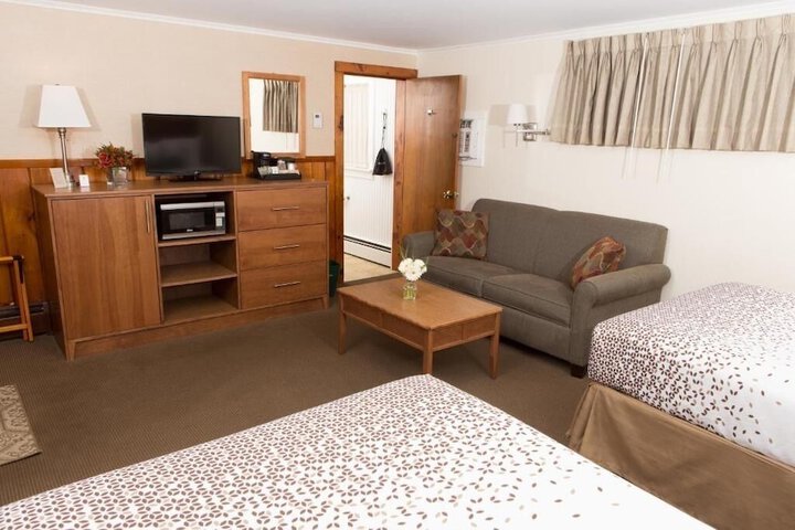 Room 4 of 17