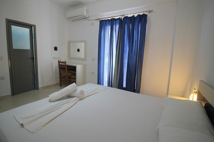 Room 66 of 111