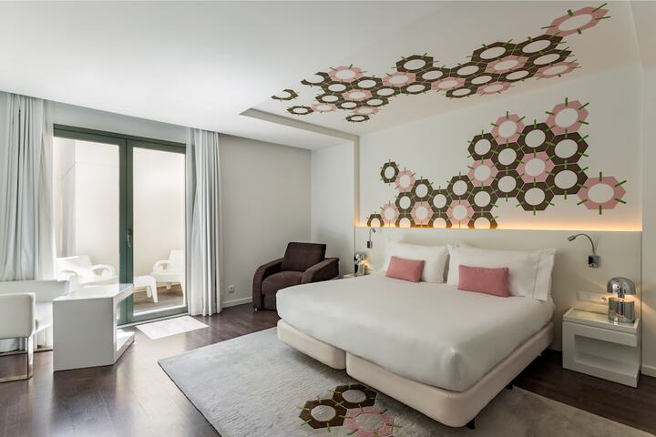 Room 48 of 73