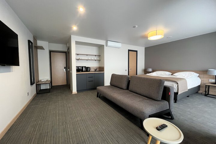 Room 16 of 57