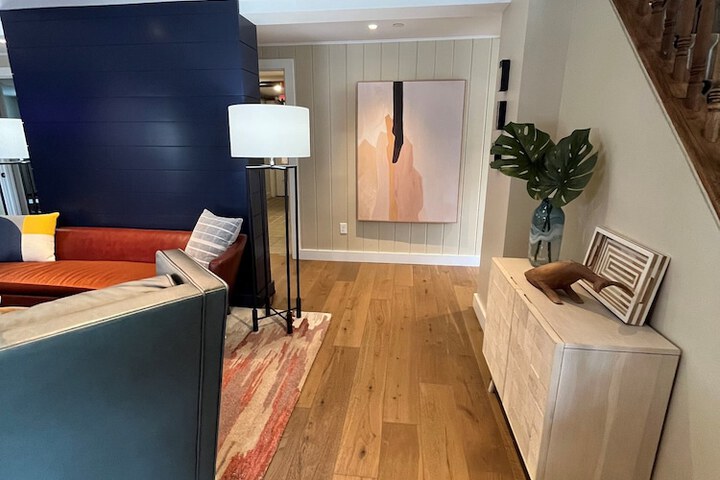 Hotel Interior 9 of 98