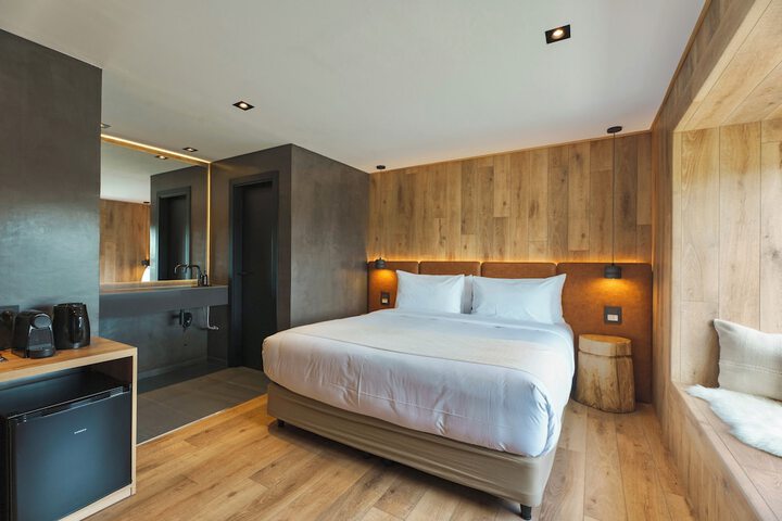 Room 26 of 59