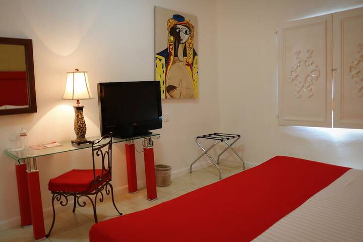 Room 9 of 35