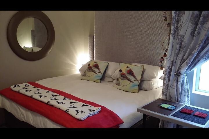 Room 6 of 20
