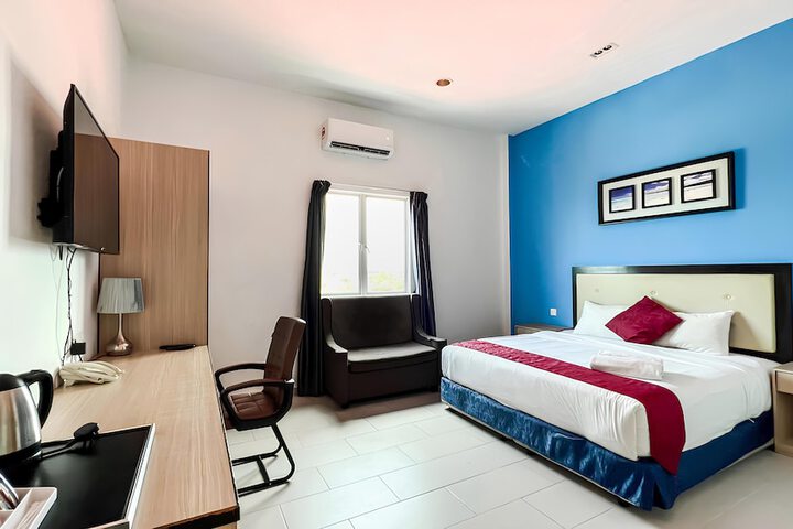 Room 9 of 48