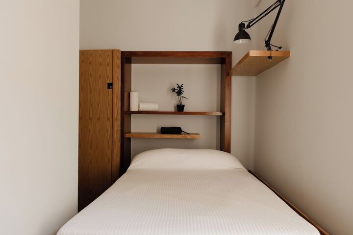 Room 27 of 50