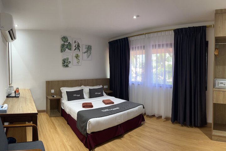 Room 12 of 36